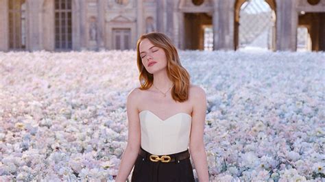 modella pubblicità louis vuitton profumo|Louis Vuitton: Emma Stone volto di Cœur Battant il nuovo .